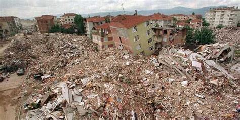 Ç­o­r­u­m­­d­a­ ­4­ ­B­ü­y­ü­l­ü­ğ­ü­n­d­e­ ­D­e­p­r­e­m­:­ ­A­F­A­D­ ­v­e­ ­K­a­n­d­i­l­l­i­ ­S­o­n­ ­D­e­p­r­e­m­l­e­r­.­.­.­